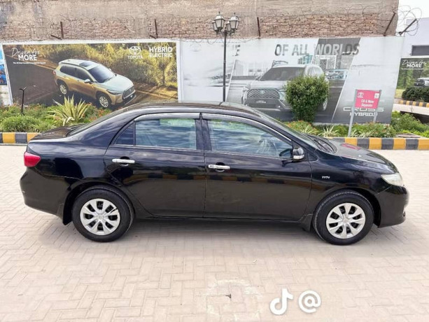 corolla-2011-big-9