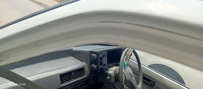 suzuki-mehran-vx-2011-big-9