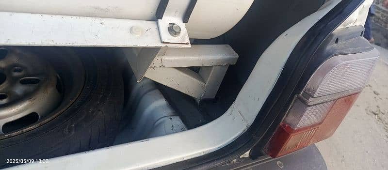 suzuki-mehran-vx-2011-big-10