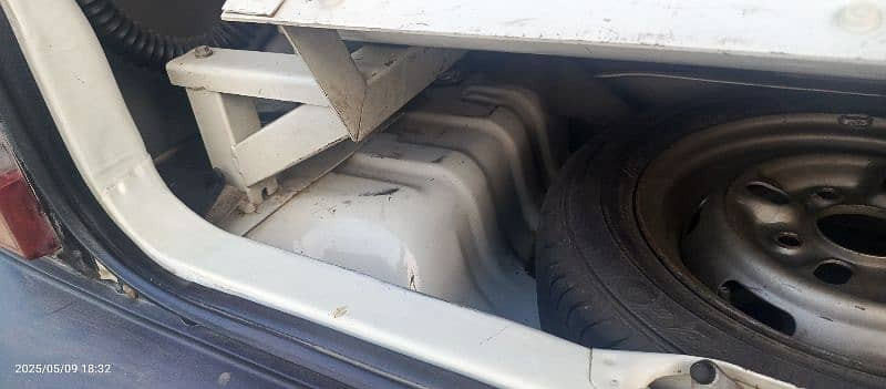 suzuki-mehran-vx-2011-big-12