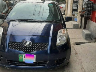 toyota-vitz-2006