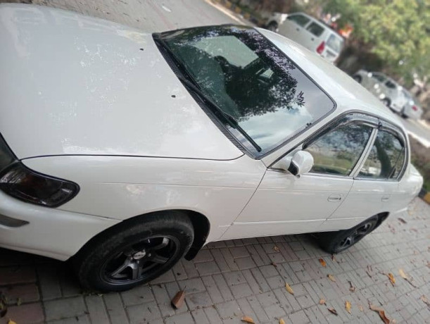 toyota-corolla-20-d-1992-big-10