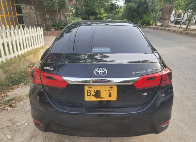 corolla-altis-2017-big-1