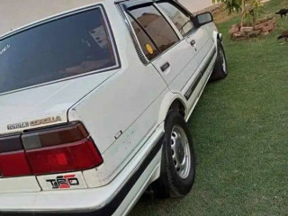toyota-corolla-1985