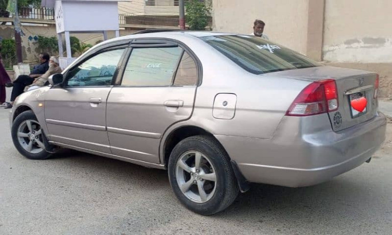 honda-civic-vti-oriel-16-prosmatec-2001-big-15
