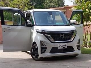 nissan-roox-2022