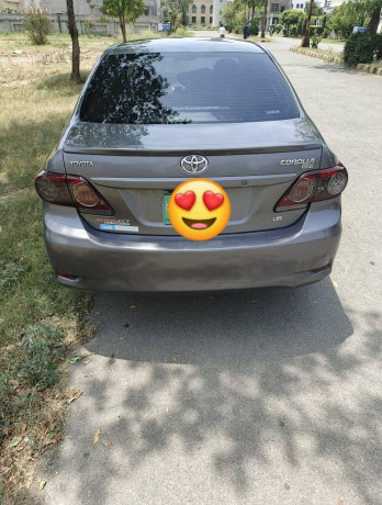 toyota-corolla-gli-2013-speical-edition-big-1