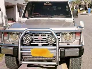 traveller-pajero-1990-petrol-v6-auto-transmission