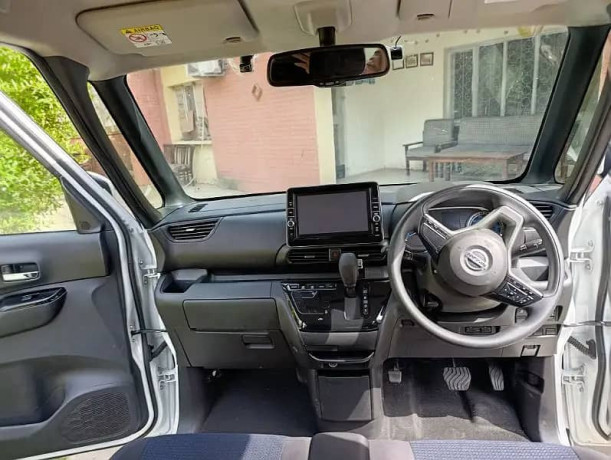 nissan-roox-2022-big-13