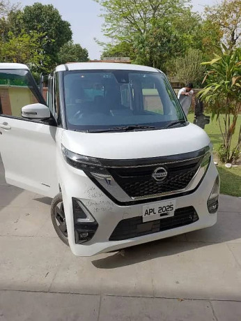 nissan-roox-2022-big-2