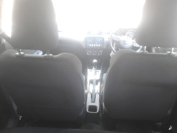 suzuki-swift-2024-big-6