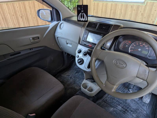 daihatsu-mira-2011-big-8