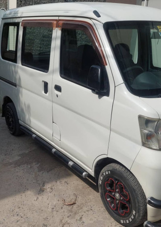 daihatsu-hijet-cargo-20062012-big-1