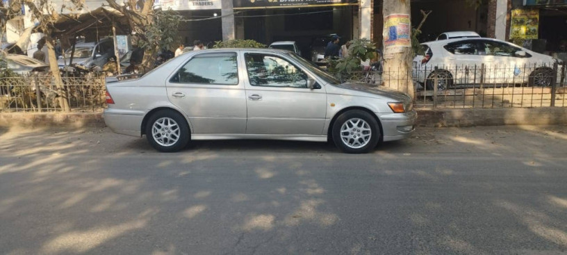toyota-camryvista-1998-big-12
