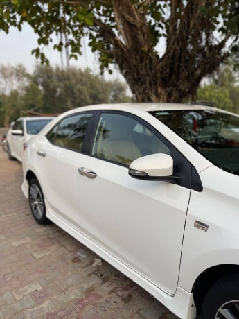 toyota-corolla-altis-2022-big-0