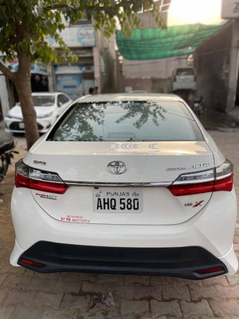 toyota-corolla-altis-2022-big-4