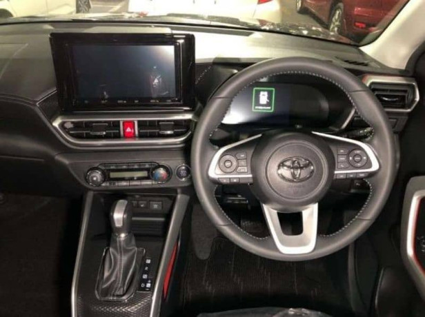 toyota-raize-z-package-20202025-45-grade-verifiable-auction-sheet-big-6