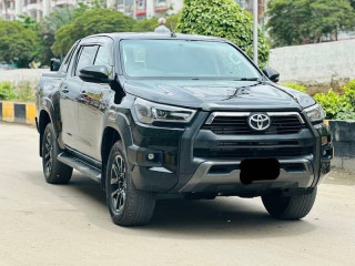 toyota-hilux-rocco-2022