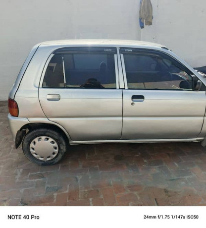 daihatsu-cuore-2003-big-18