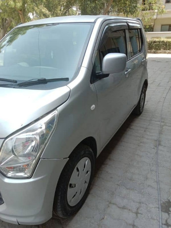 suzuki-wagon-r-2014-big-4