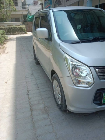 suzuki-wagon-r-2014-big-3