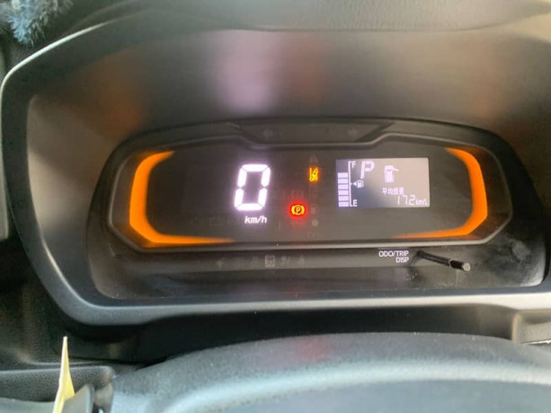 daihatsu-mira-es-2022-big-10