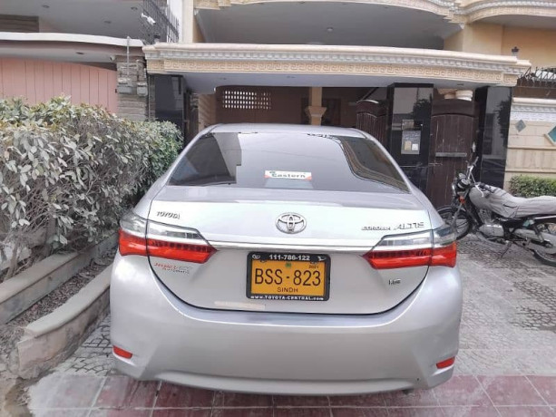 toyota-corolla-altis-2021-near-5-star-chowrangi-big-3