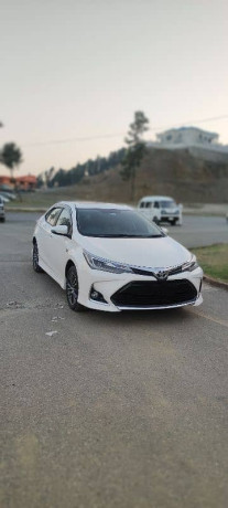toyota-altis-16-spical-edition-big-7