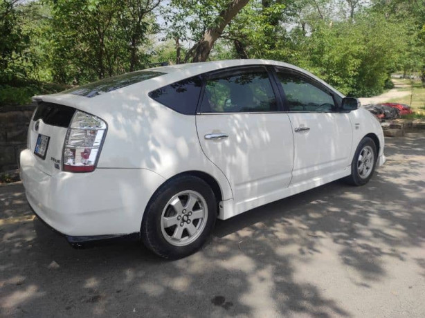 toyota-prius-2007-big-5