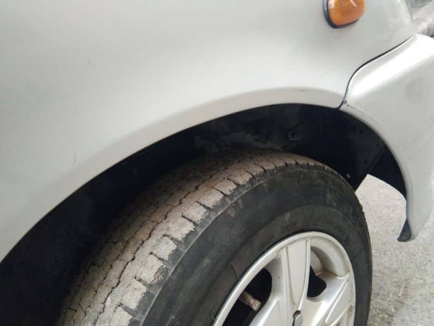 daihatsu-cuore-2010-big-7