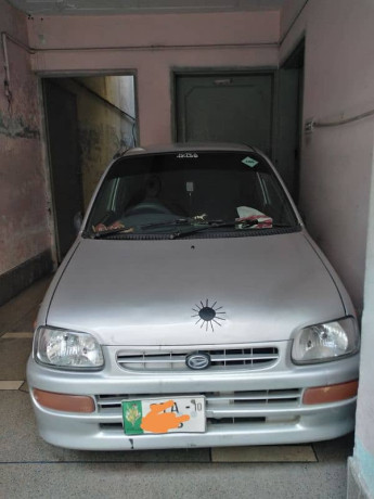 daihatsu-cuore-2010-big-14