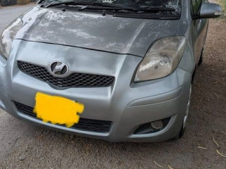 toyota-vitz-2007