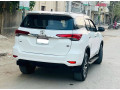 fortuner-v-27-petrol-2018-small-3