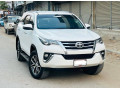 fortuner-v-27-petrol-2018-small-0