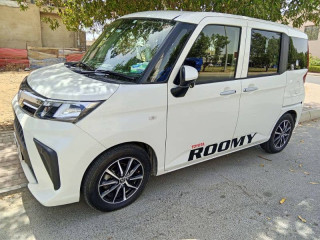 toyota-roomy-xs-1000cc-model-2021-registered-2025