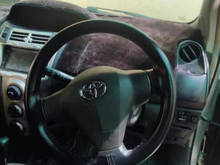 toyota-vitz-2010