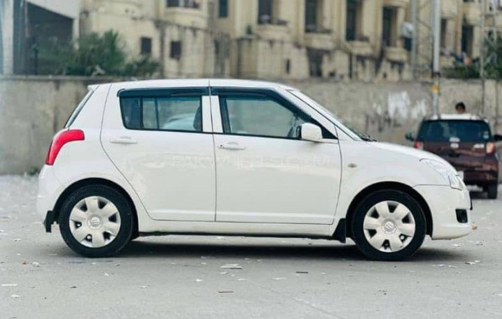 suzuki-swift-2011-big-2