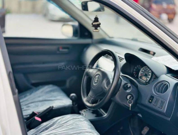 suzuki-swift-2011-big-3