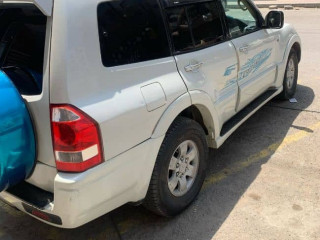mitsubishi-pajero-2005-glx-full-option-automatic-transmission