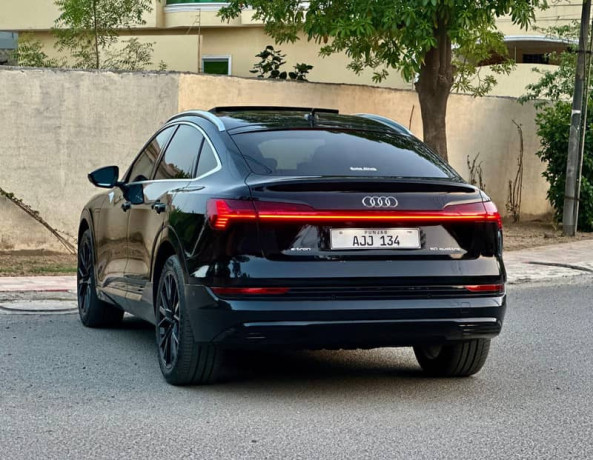 audi-e-tron-2021-big-7