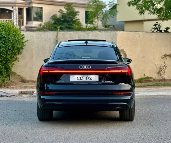 audi-e-tron-2021-big-3