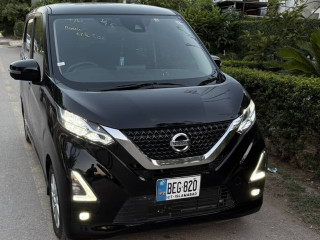 nissan-days-highway-star-2022