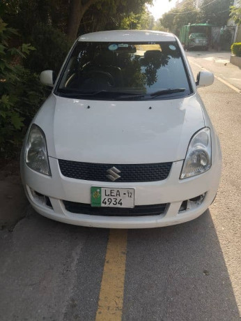 suzuki-swift-2012-big-0