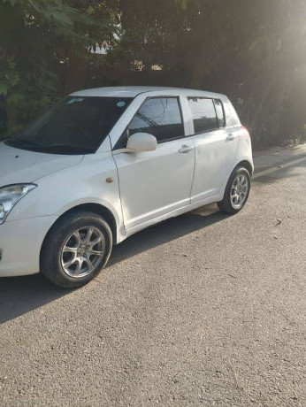 suzuki-swift-2012-big-1