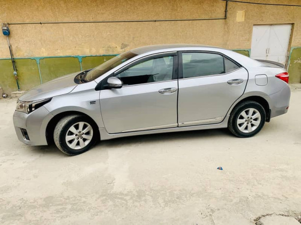 corolla-altis-18-big-12