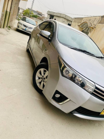 corolla-altis-18-big-9
