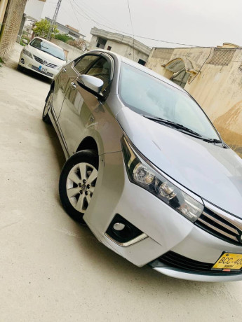 corolla-altis-18-big-8