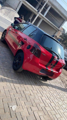 toyota-vitz2006-2015-big-2