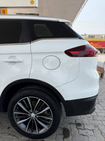 proton-x70-premium-fwd-big-5