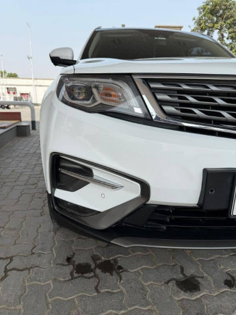 proton-x70-premium-fwd-big-3
